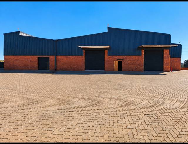 2,340M² WAREHOUSE TO LET IN ORMONDE